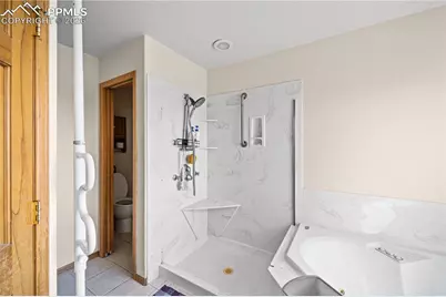1225 N Parkridge Drive, Pueblo, CO 81007 - Photo 31