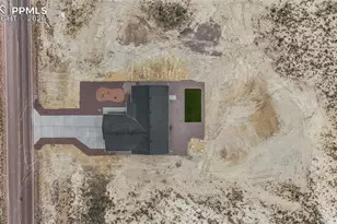 916 E Platteville Blvd, Pueblo, CO 81007 - Photo 35