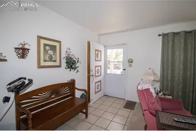 327 W Circle Drive, Canon City, CO 81212 - Photo 3