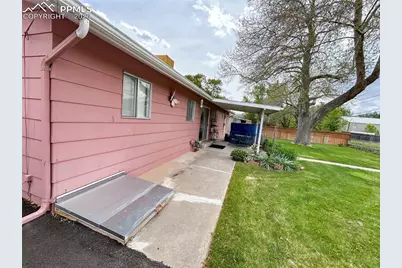 327 W Circle Drive, Canon City, CO 81212 - Photo 9