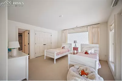 1425 W Cheyenne Mountain Boulevard, Colorado Springs, CO 80906 - Photo 35