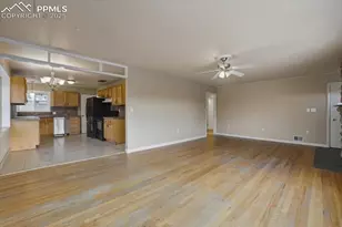 1133 Farragut Ave, Colorado Springs, CO 80909 - Photo 7
