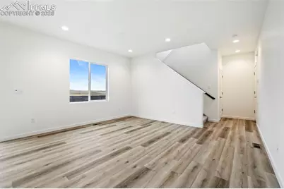 8040 School House Drive, Colorado Springs, CO 80908 - Photo 5