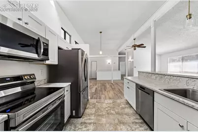 6431 Galway Drive, Colorado Springs, CO 80918 - Photo 11