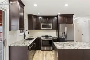 3465 Bridgewood Ln, Colorado Springs, CO 80910 - Photo 23