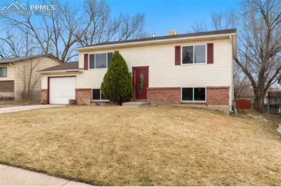 3465 Bridgewood Lane, Colorado Springs, CO 80910 - Photo 3