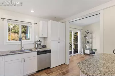 5475 Villa Circle, Colorado Springs, CO 80918 - Photo 9