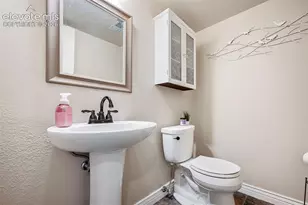 6924 Gayle Lyn Ln, Colorado Springs, CO 80919 - Photo 5