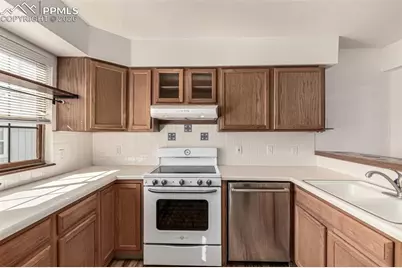 2570 Hatch Circle, Colorado Springs, CO 80918 - Photo 11