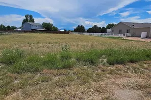 242 W Calle De Camelia, Pueblo, CO 81007 - Photo 1