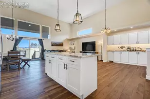 10108 Rolling Ridge Rd, Colorado Springs, CO 80925 - Photo 5