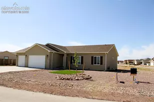 571 N Campbell Dr, Pueblo West, CO 81007 - Photo 25