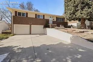 2208 Warwick Ln, Colorado Springs, CO 80909 - Photo 3