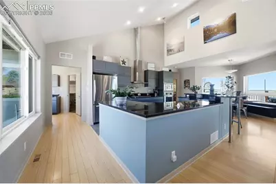 1529 Lynn Meadows Drive, Pueblo, CO 81005 - Photo 11