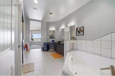 1529 Lynn Meadows Drive, Pueblo, CO 81005 - Photo 21