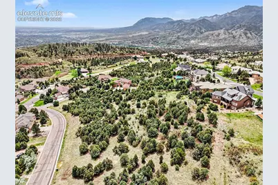 4215 Cedar Heights Drive, Colorado Springs, CO 80904 - Photo 5