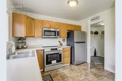 3743 Pronghorn Lane, Pueblo, CO 81005 - Photo 9
