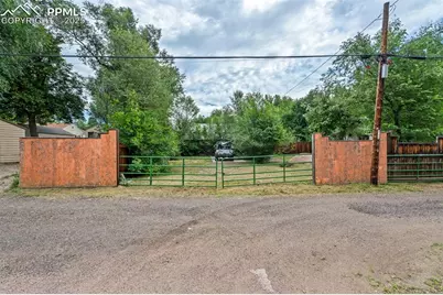 1611 W Kiowa Street, Colorado Springs, CO 80904 - Photo 1