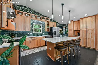 505 Silver Spring Circle, Colorado Springs, CO 80919 - Photo 7