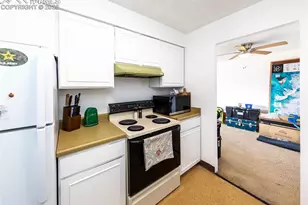 411 Lakewood Cir, Colorado Springs, CO 80910 - Photo 17