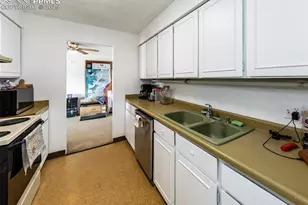 411 Lakewood Cir, Colorado Springs, CO 80910 - Photo 13