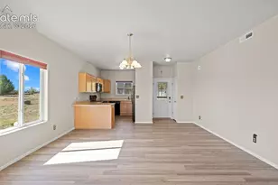 1133 E Ivanhoe Dr, Pueblo, CO 81007 - Photo 9