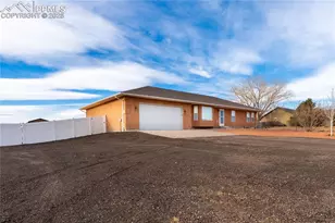 1152 E Ranch Dr, Pueblo West, CO 81007 - Photo 3