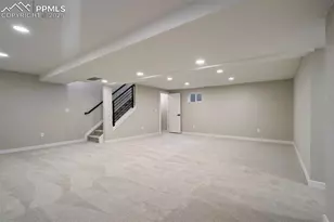 2215 Northglen Dr, Colorado Springs, CO 80909 - Photo 33