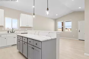 981 E Waverly Dr, Pueblo West, CO 81007 - Photo 7