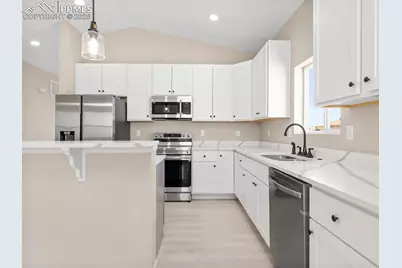 981 E Waverly Drive, Pueblo West, CO 81007 - Photo 11