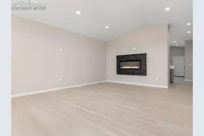 981 E Waverly Drive, Pueblo West, CO 81007 - Photo 3