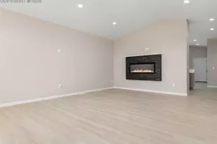 981 E Waverly Dr, Pueblo West, CO 81007 - Photo 3