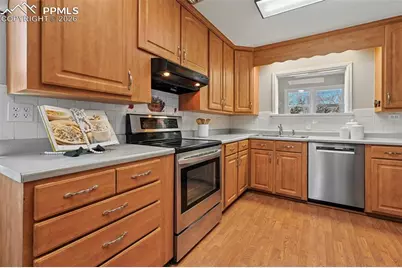 1318 E San Rafael Street, Colorado Springs, CO 80909 - Photo 9