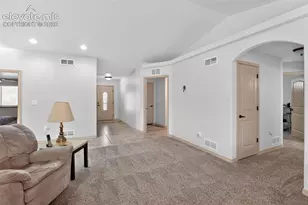 2326 Cliffmoor Ln, Pueblo, CO 81008 - Photo 5