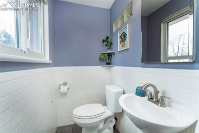 921 Valley Road, Colorado Springs, CO 80904 - Photo 9