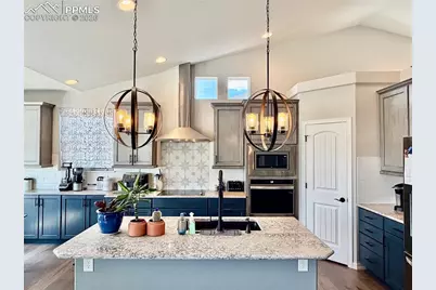 6485 Vistancia Avenue, Colorado Springs, CO 80922 - Photo 11