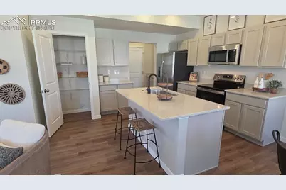 5266 Truscott Road, Colorado Springs, CO 80925 - Photo 3