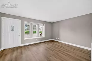 6737 Mountain Top Ln, Colorado Springs, CO 80919 - Photo 5