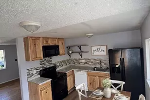 2034 Capulin Dr, Colorado Springs, CO 80910 - Photo 3