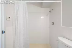 411 Lakewood Circle, Colorado Springs, CO 80910 - Photo 23