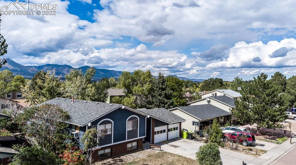 6628 Gambol Quail Dr, Colorado Springs CO 80918-1365 exterior