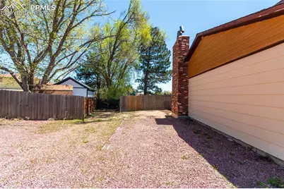 2103 E Greenwich Circle, Colorado Springs, CO 80909 - Photo 5