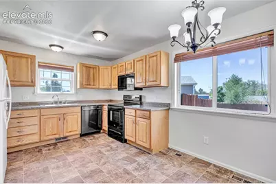 835 Bunting Avenue, Fountain, CO 80817 - Photo 11