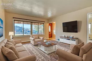 27 Bonfoy Ave, Colorado Springs, CO 80909 - Photo 3
