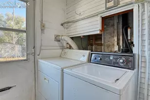 27 Bonfoy Ave, Colorado Springs, CO 80909 - Photo 21