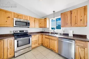 228 E Arvada Dr, Pueblo, CO 81007 - Photo 5