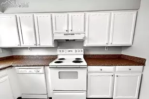 2116 Friendship Pl, Colorado Springs, CO 80904 - Photo 15