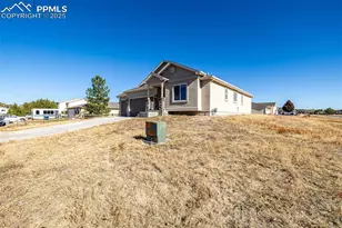 395 W Coral Dr, Pueblo, CO 81007 - Photo 29