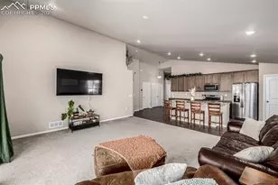 395 W Coral Dr, Pueblo, CO 81007 - Photo 11