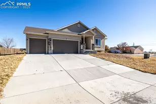 395 W Coral Dr, Pueblo, CO 81007 - Photo 35